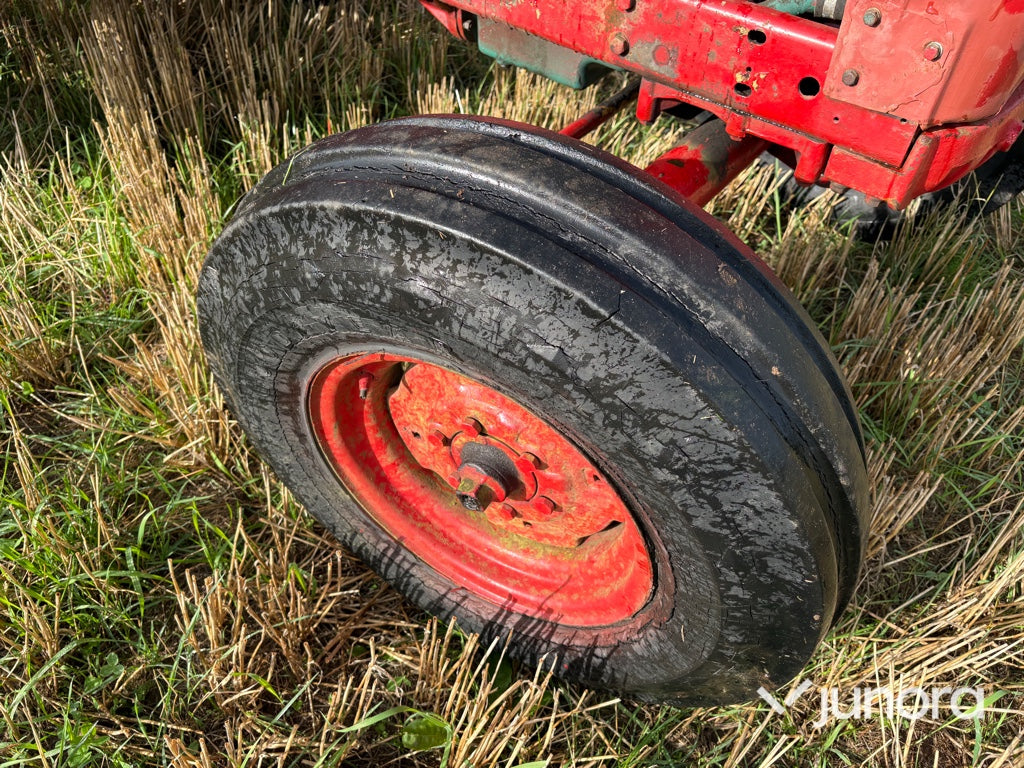 Traktor Volvo BM 400 Buster
