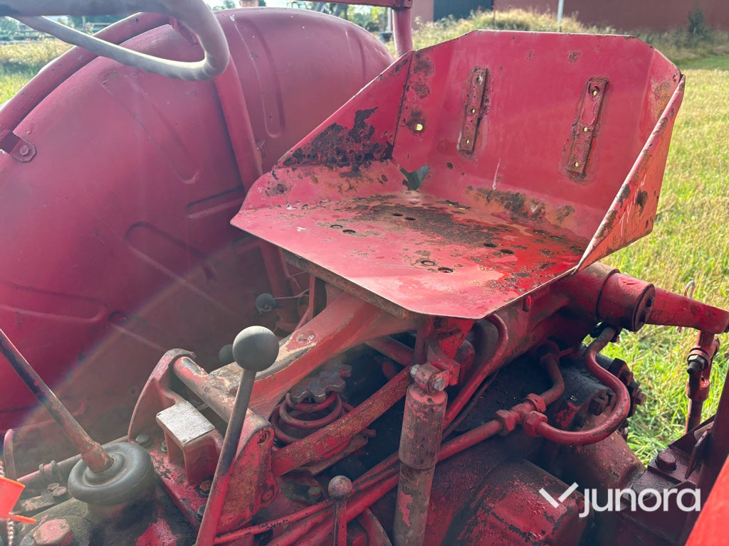 Traktor Volvo BM 400 Buster
