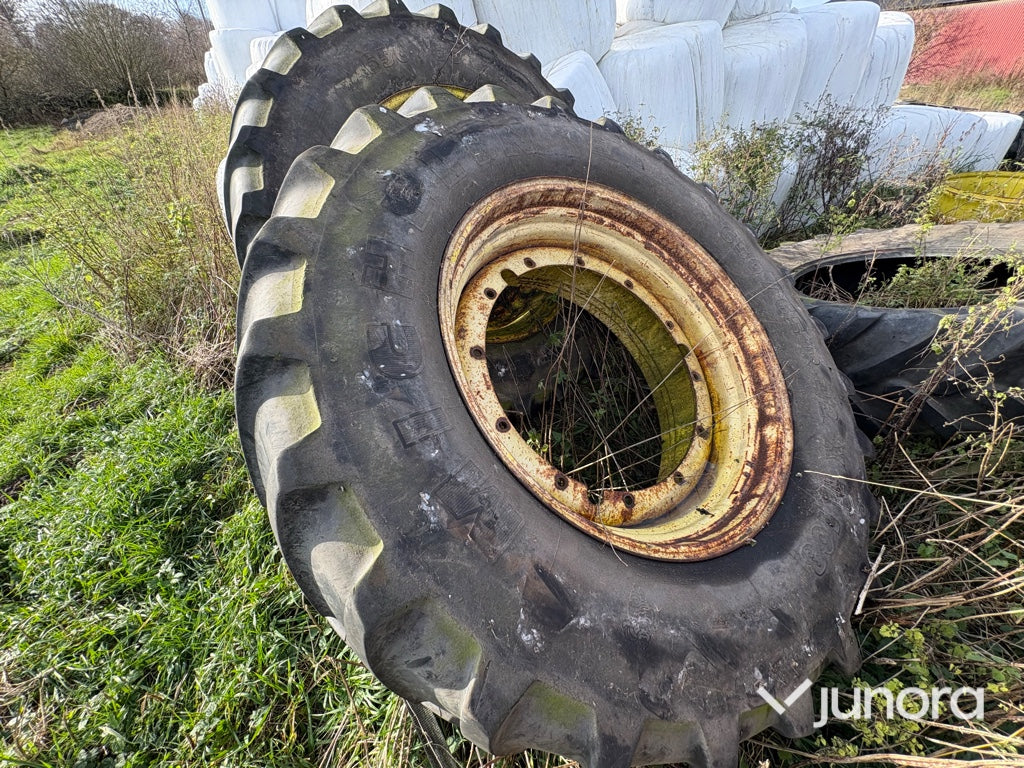 Däck - Michelin XM, 108 650/65 R42