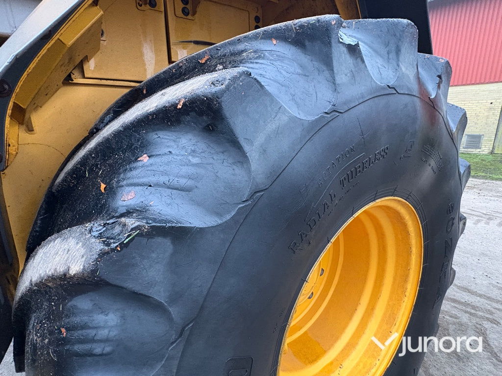 Däck med fälg – 750/65R26, 10-bult (4 st)