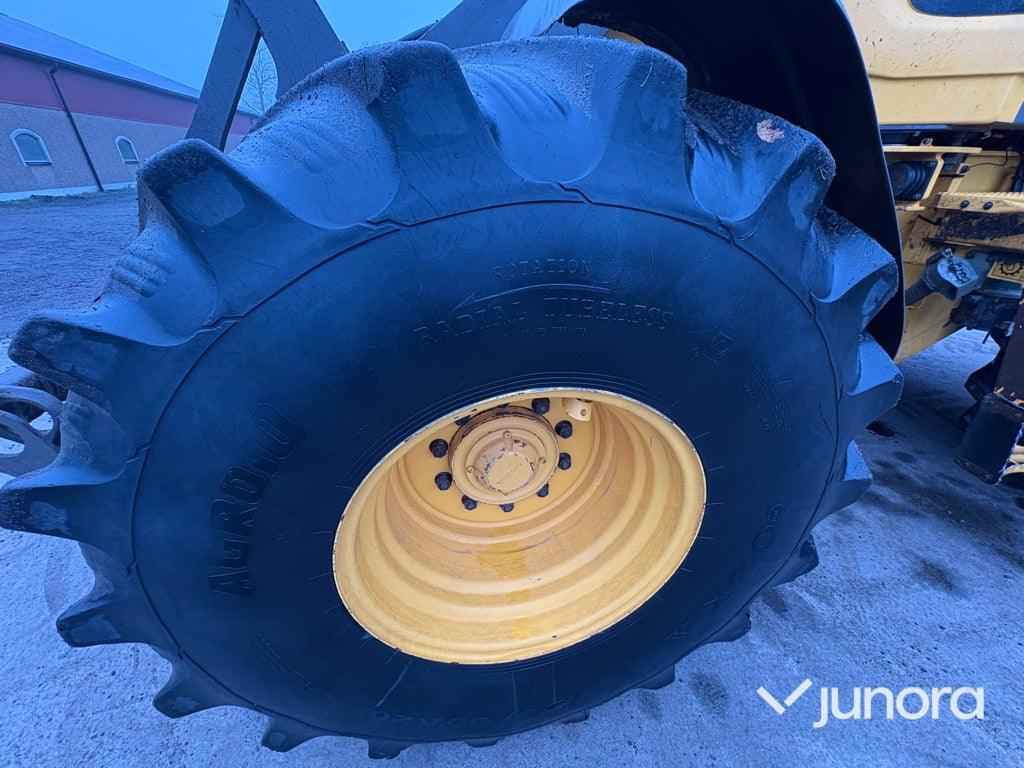 Däck med fälg – 750/65R26, 10-bult (4 st)