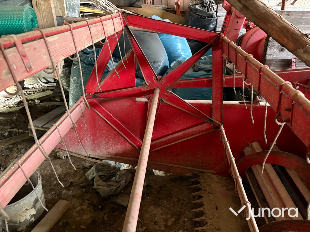 Skördetröska - Massey Ferguson, 31