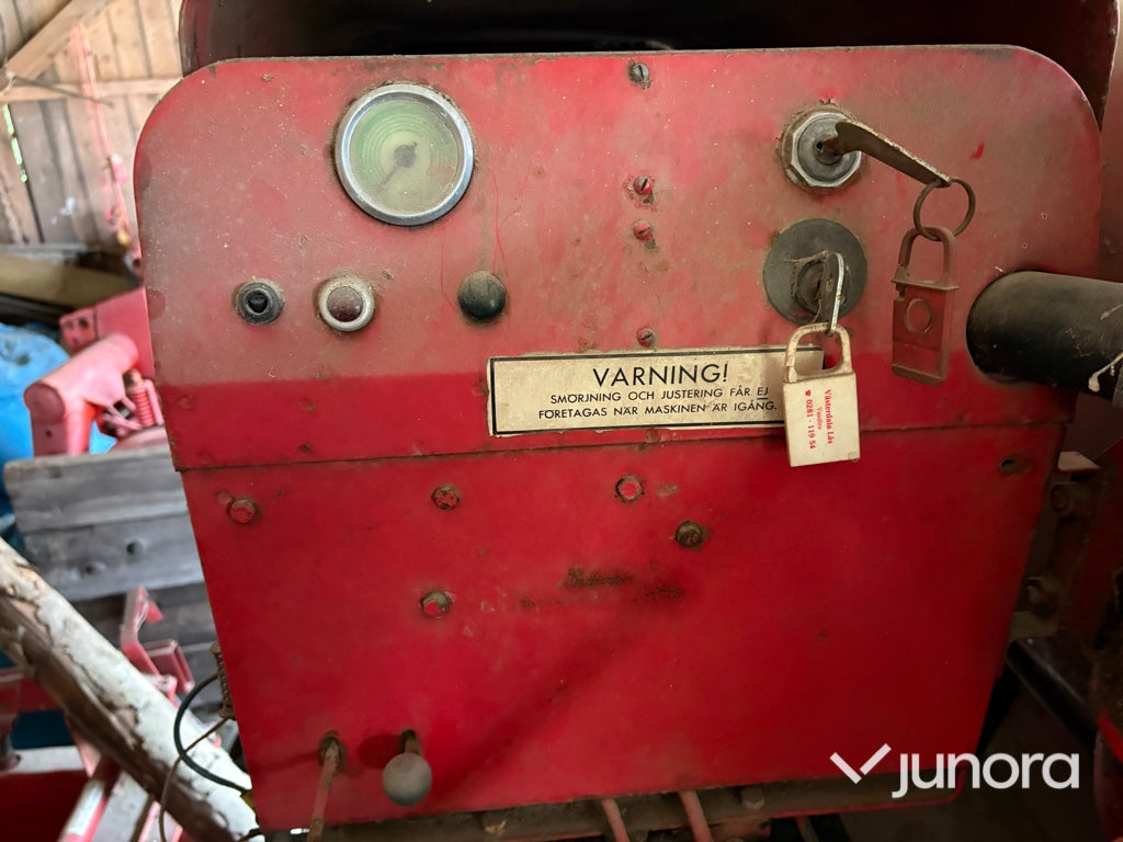 Skördetröska - Massey Ferguson, 31