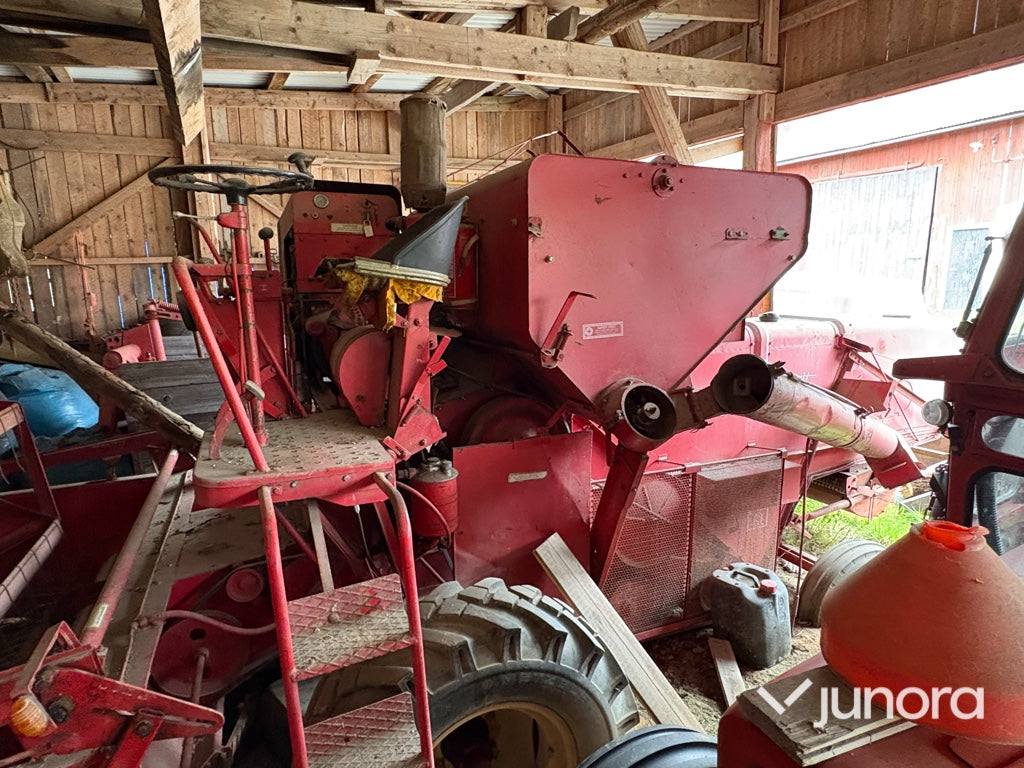 Skördetröska - Massey Ferguson, 31