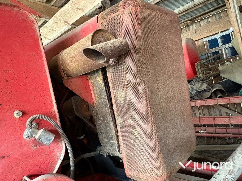 Skördetröska - Massey Ferguson, 31