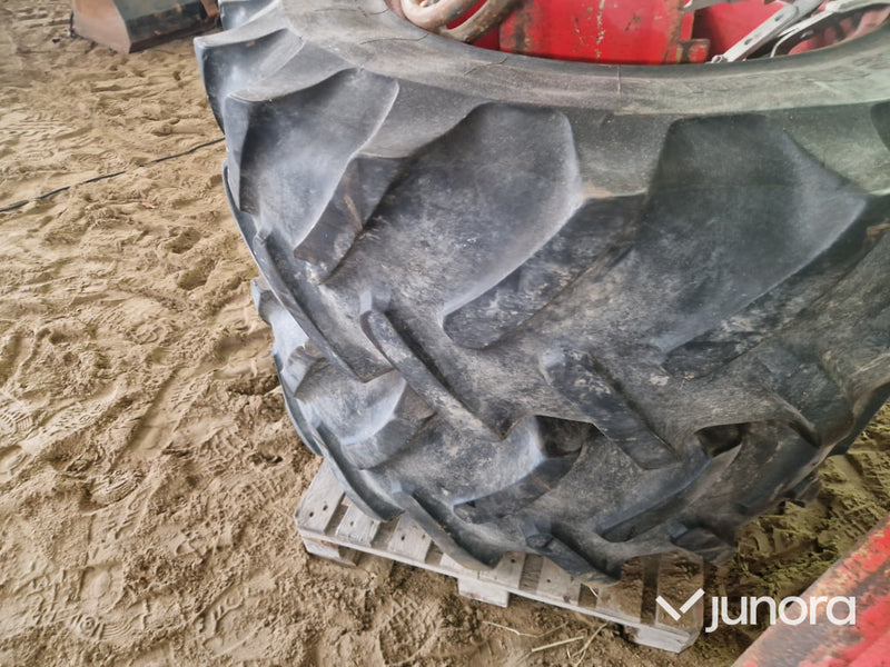 Dubbelmontage Michelin 16,9 R 24