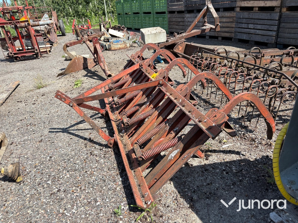 Kultivator, 9-pinnars