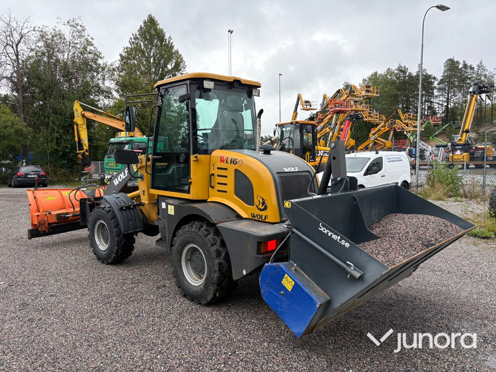 Hjullastare Wolf WL160 med redskap