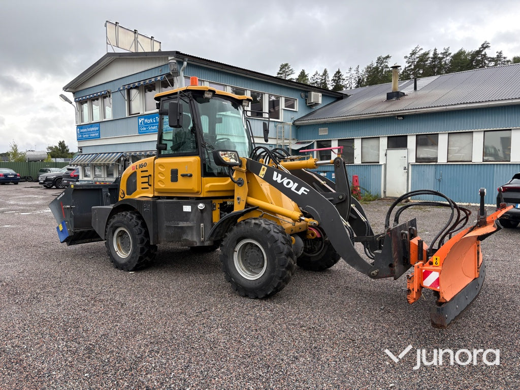 Hjullastare Wolf WL160 med redskap