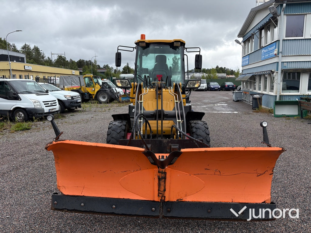Hjullastare Wolf WL160 med redskap