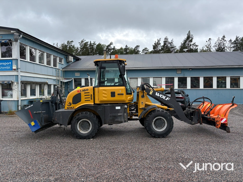 Hjullastare Wolf WL160 med redskap
