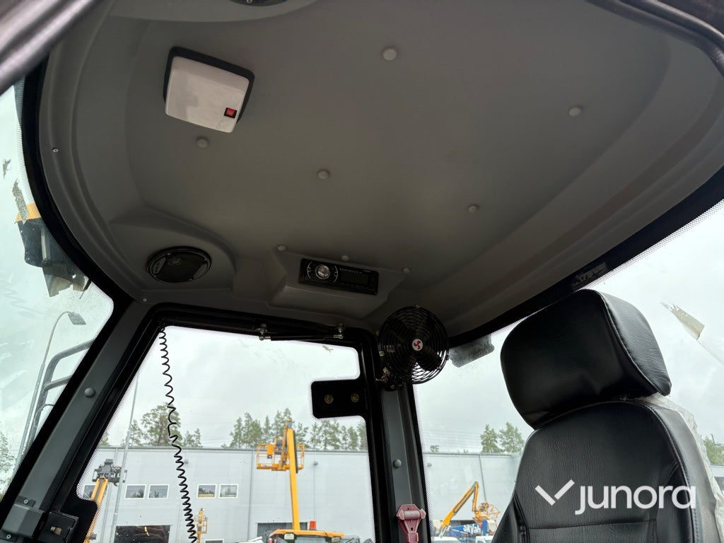 Hjullastare Wolf WL160 med redskap