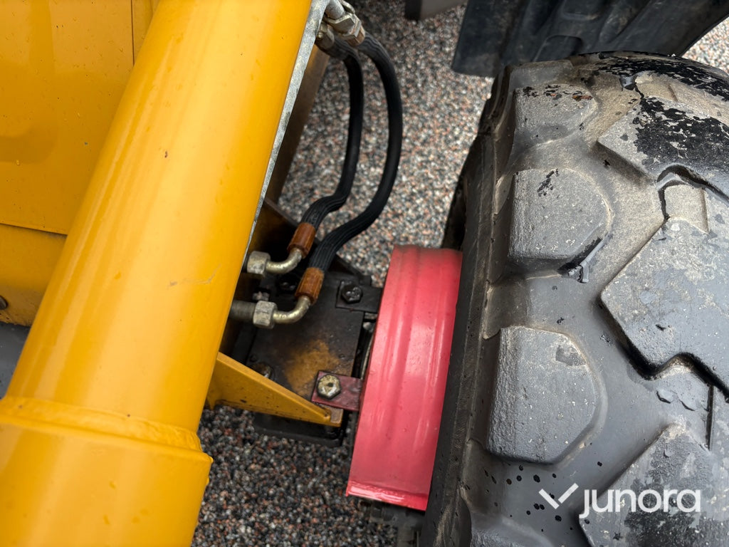 Hjullastare Wolf WL160 med redskap