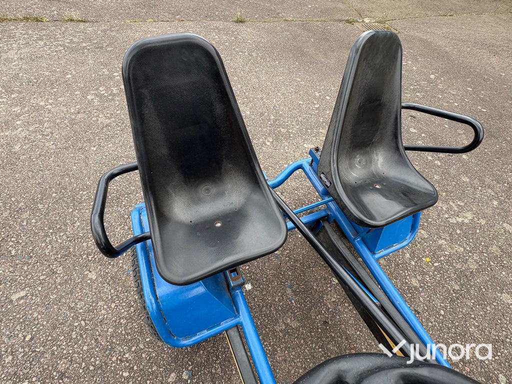 Trampbil / Cykelbil 4-sitsig – BERG