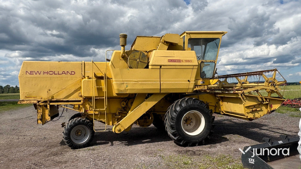 Skördetröska New Holland Clayson S-1550