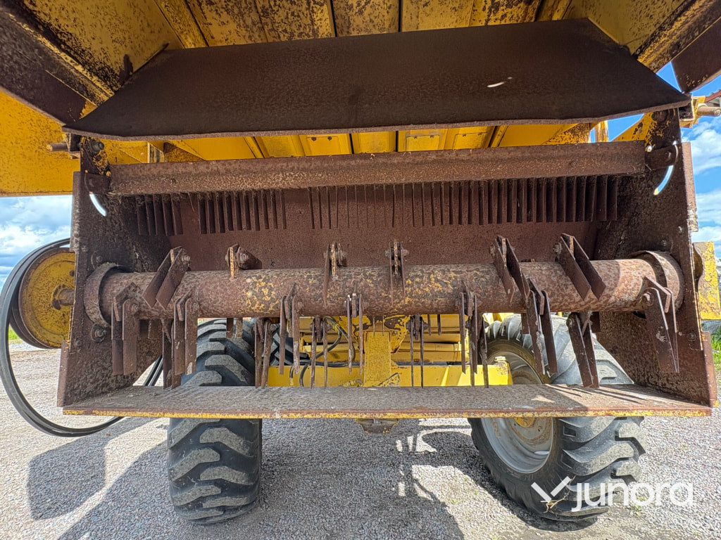 Skördetröska New Holland Clayson S-1550