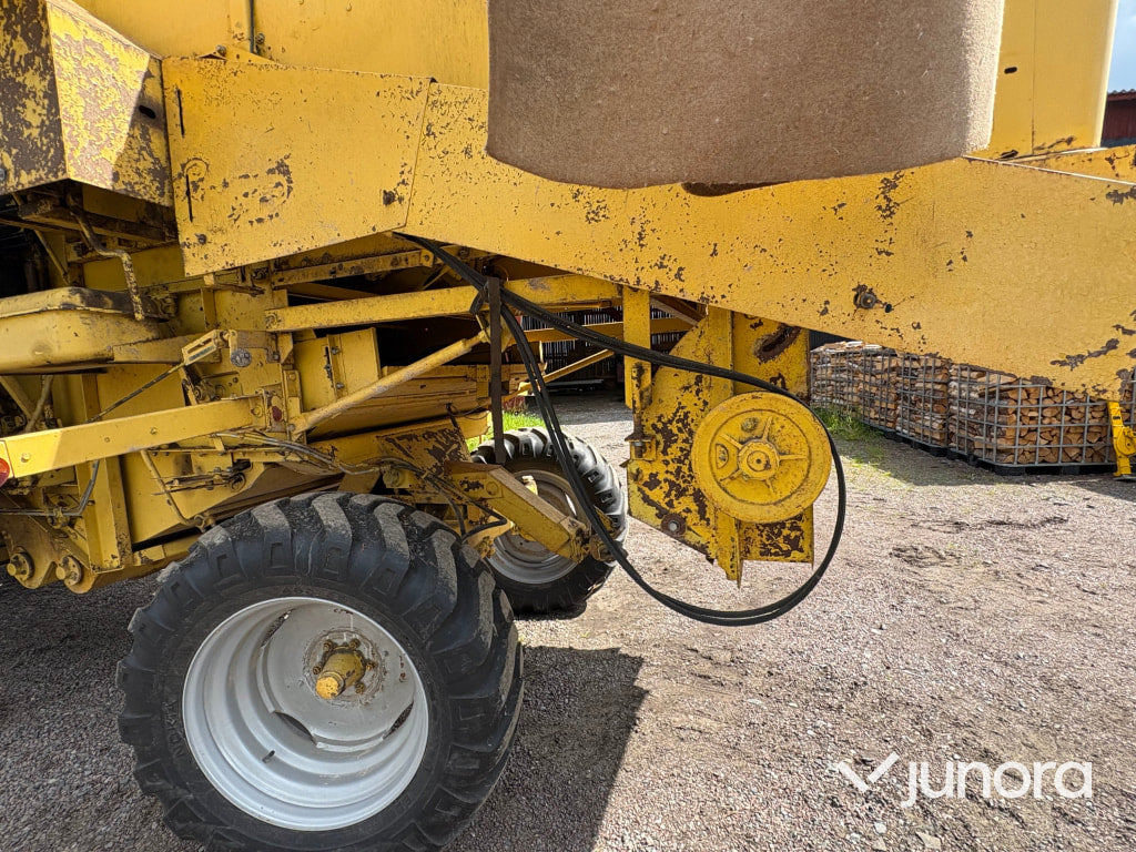 Skördetröska New Holland Clayson S-1550