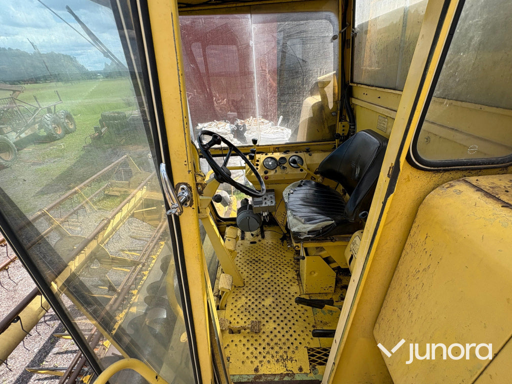 Skördetröska New Holland Clayson S-1550