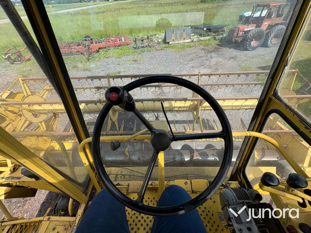 Skördetröska New Holland Clayson S-1550