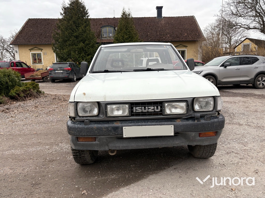 Personbil- Isuzu, TFR 54P