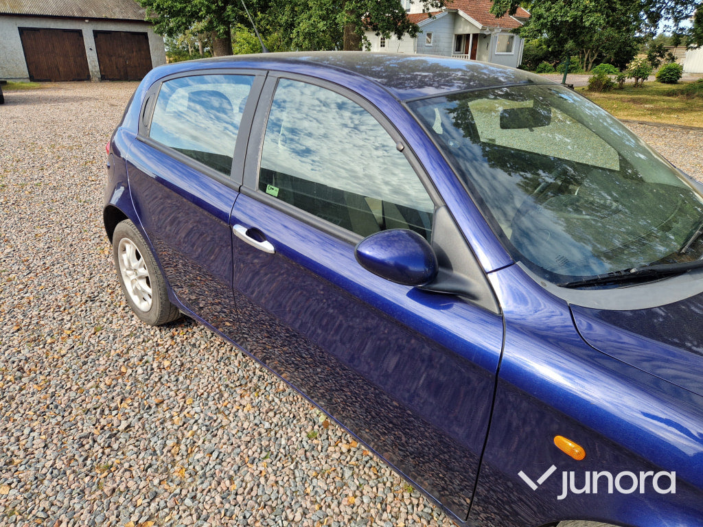 Personbil - Alfa Romeo, 147