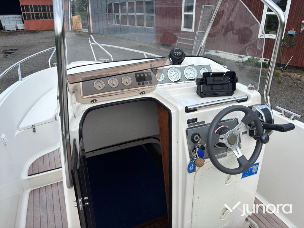 Motorbåt - Uttern S64, Mercruiser 190 hk