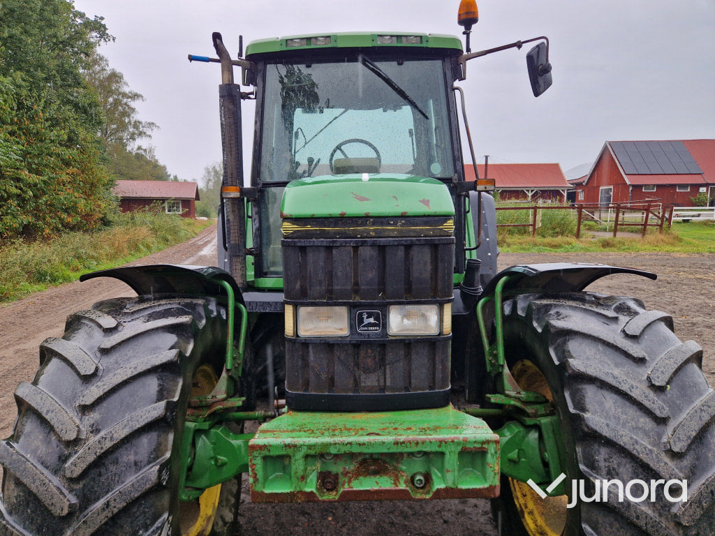 Traktor John Deere 6900