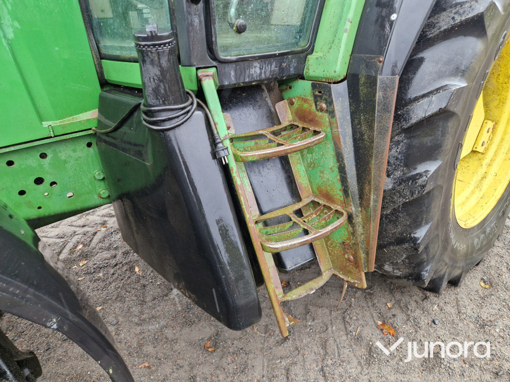 Traktor John Deere 6900