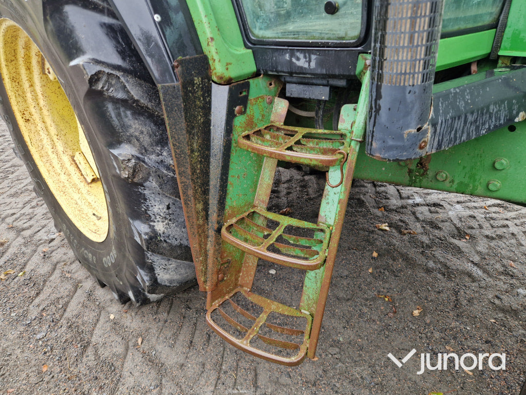 Traktor John Deere 6900