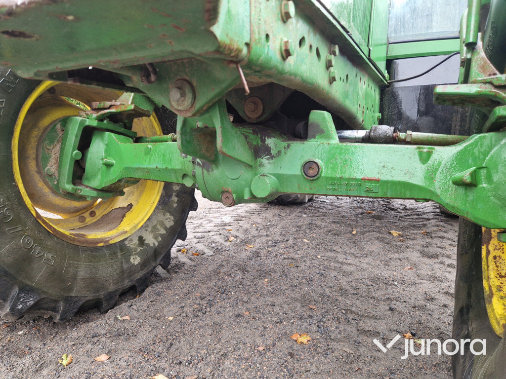 Traktor John Deere 6900