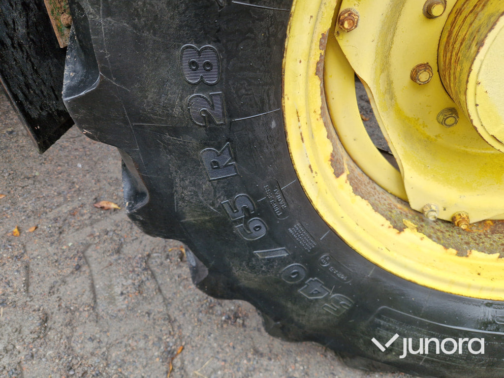 Traktor John Deere 6900