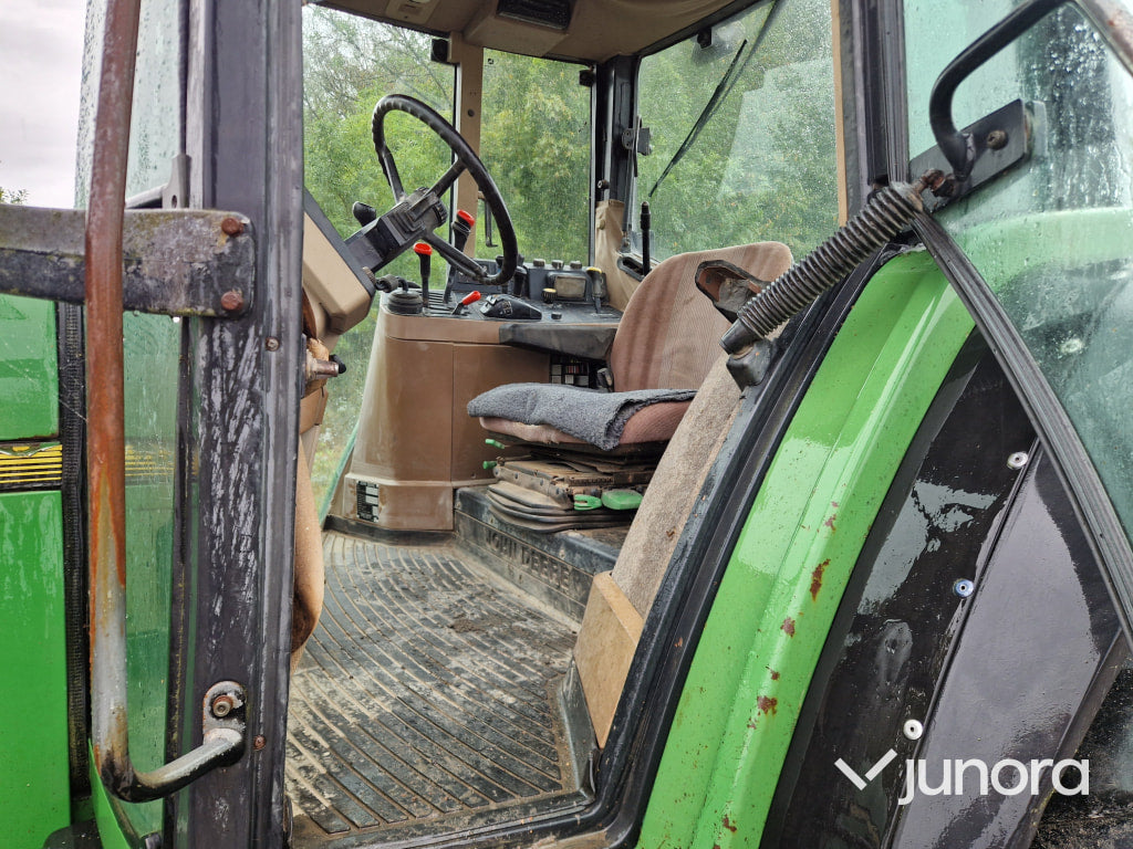 Traktor John Deere 6900