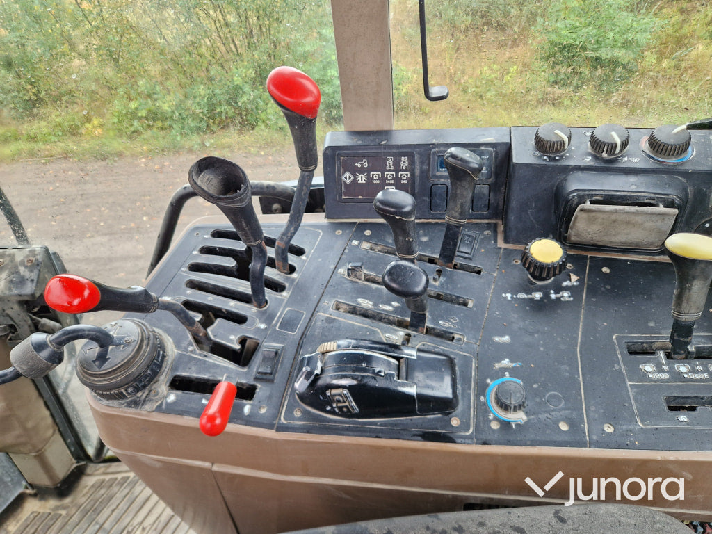 Traktor John Deere 6900