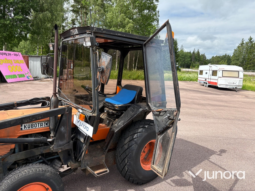 Kompakttraktor - Kubota L 245 DT Double Traction