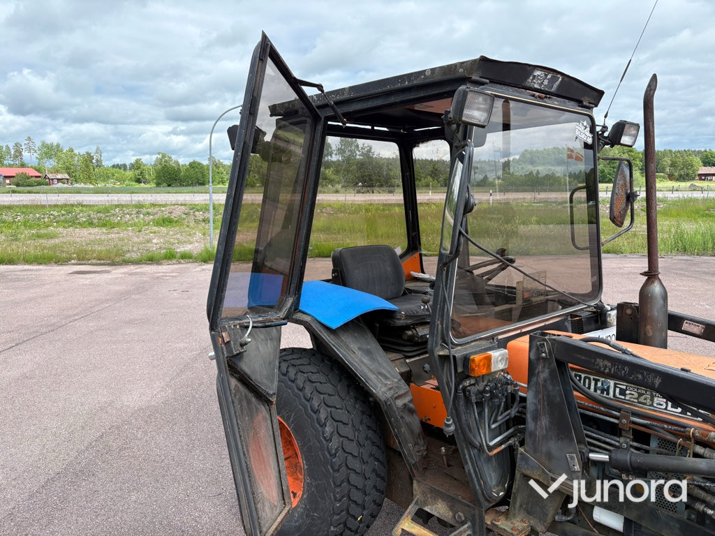 Kompakttraktor - Kubota L 245 DT Double Traction