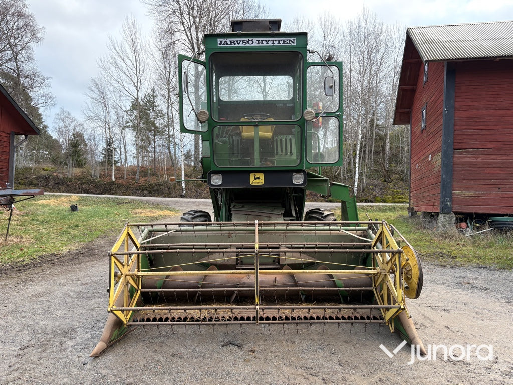 Skördetröska - John Deere 942