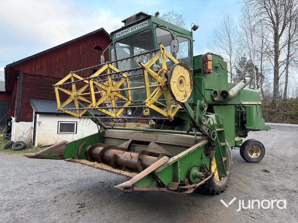 Skördetröska - John Deere 942