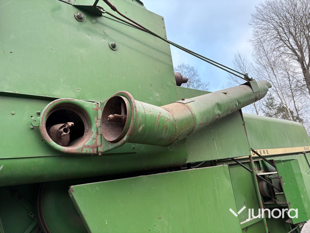 Skördetröska - John Deere 942
