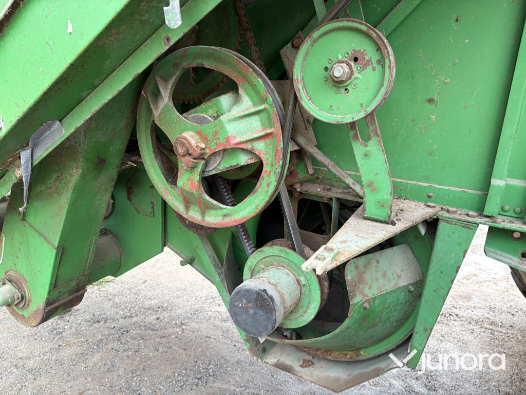 Skördetröska - John Deere 942