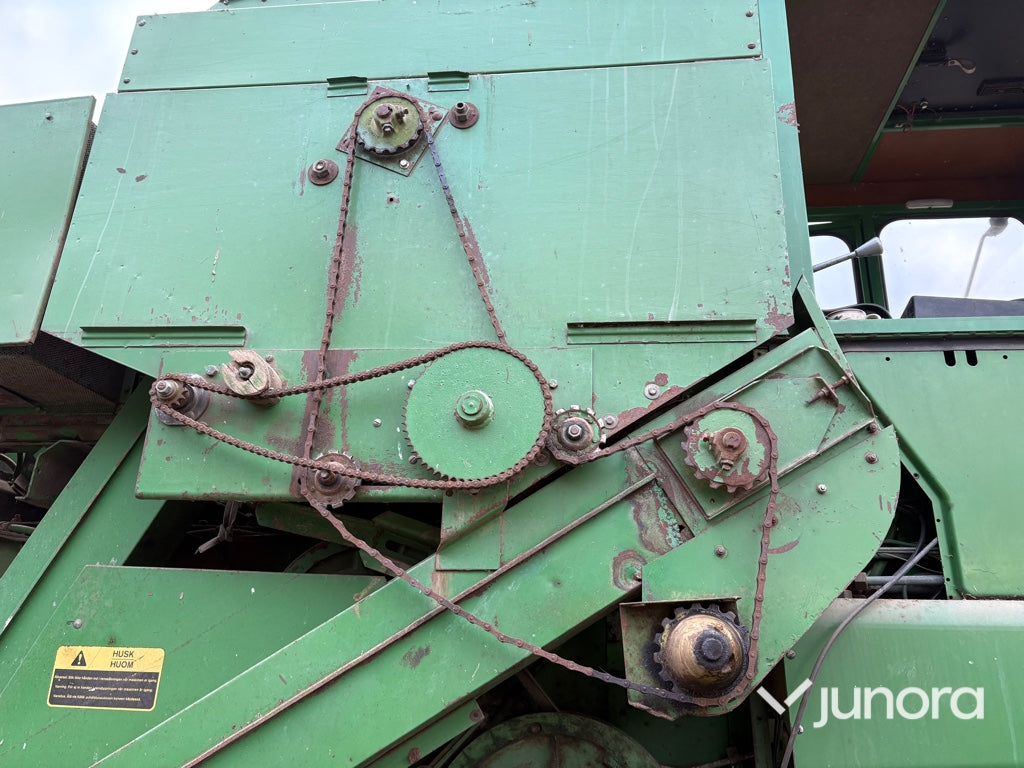 Skördetröska - John Deere 942