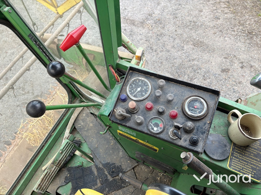 Skördetröska - John Deere 942