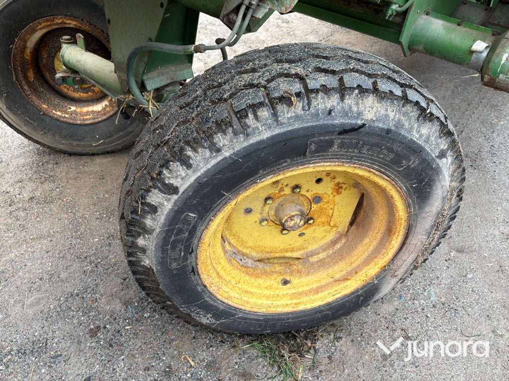 Skördetröska - John Deere 942