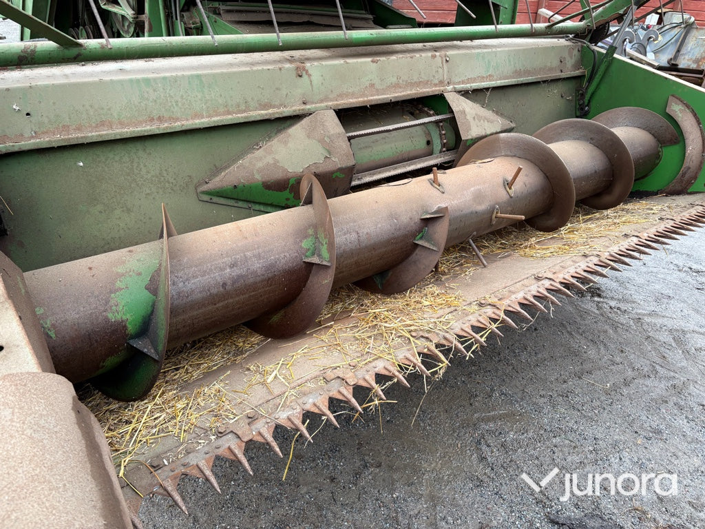 Skördetröska - John Deere 942