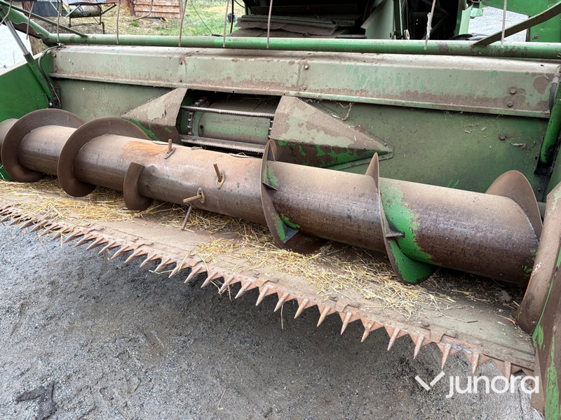 Skördetröska - John Deere 942