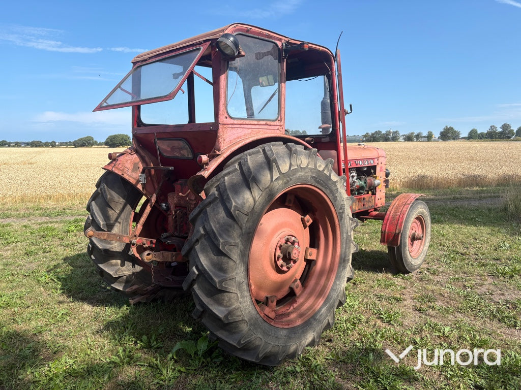 Traktor - BM Volvo, 350 Boxer