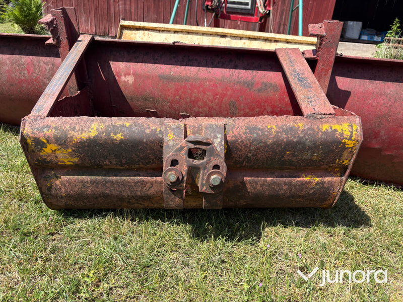 Paket 2st skopor + lastarfäste