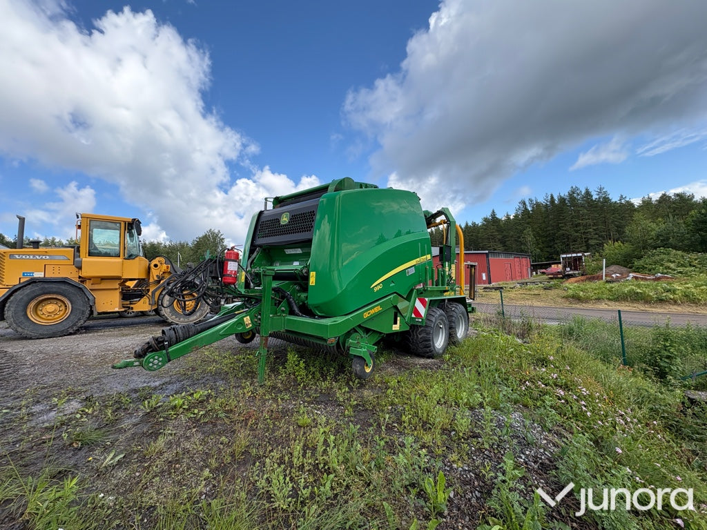 Rundbalspress John Deere 990