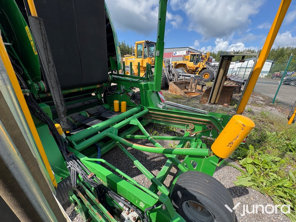 Rundbalspress John Deere 990