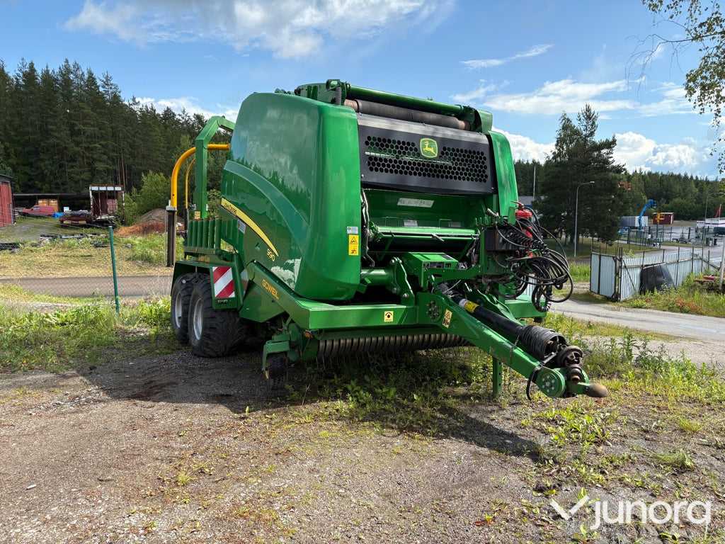 Rundbalspress John Deere 990
