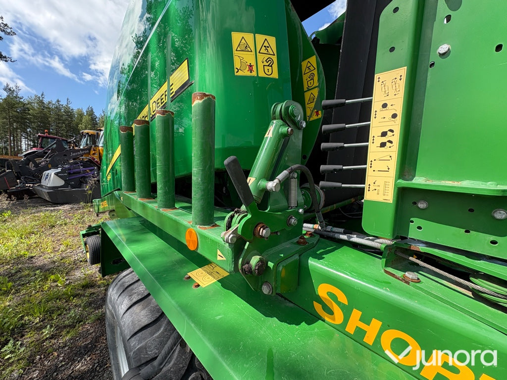 Rundbalspress John Deere 990